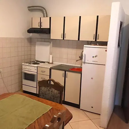 Διαμέρισμα Vanda Τρογκίρ