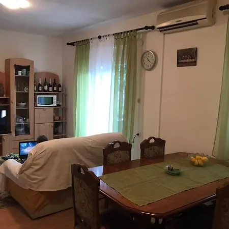 Διαμέρισμα Vanda Τρογκίρ